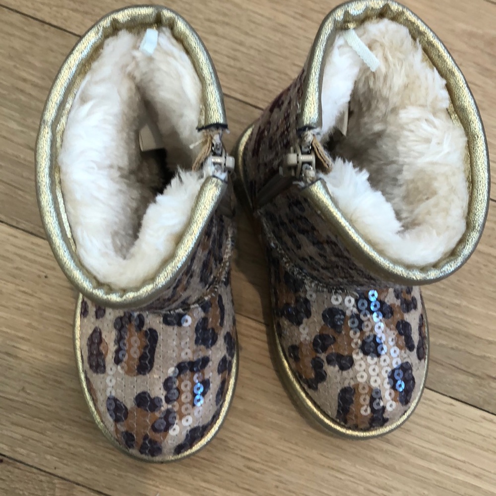 Nordstrom Rack Faux Shearling Leopard Bootie. Warm and ADORABLE. SO FUN - Picture 2 of 5